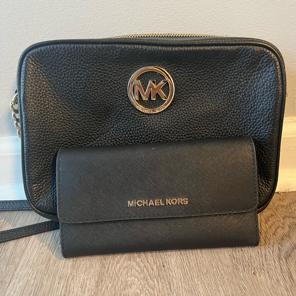Michael Kors crossbody & wallet